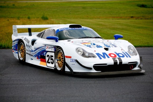 1997-Porsche-911-GT1-Evolution