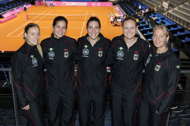 Porsche Team Deutschland: Angelique Kerber, Julia Görges, Andrea Petkovic, Anna-Lena Grönefeld, Teamchefin Barbara Rittner (l-r)
