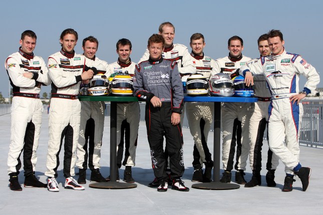 (l.-r.): Nick Tandy, Marco Holzer, Patrick Pilet, Romain Dumas, Patrick Long, Jörg Bergmeister, Michael Christensen, Richard Lietz, Klaus Bachler, Marc Lieb
