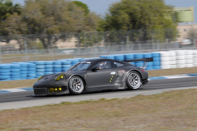 Test drive Porsche 911 RSR