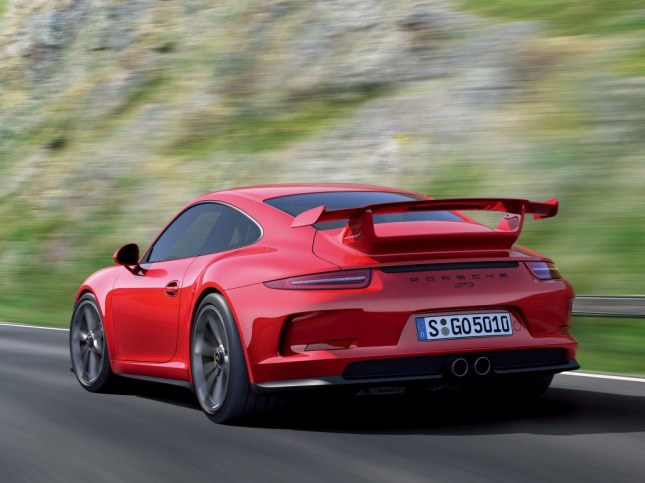 2014-porsche-911-gt3-leaked-images_100420731_l