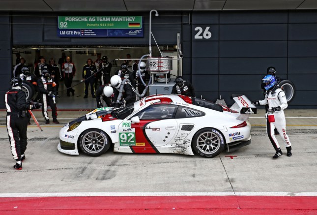 Porsche 911 RSR, Porsche AG Team Manthey- Marc Lieb, Richard Lietz, Romain Dumas