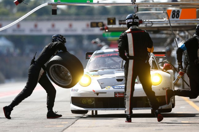 Porsche 911 RSR, Porsche AG Team Manthey: Joerg Bergmeister, Patrick Pilet