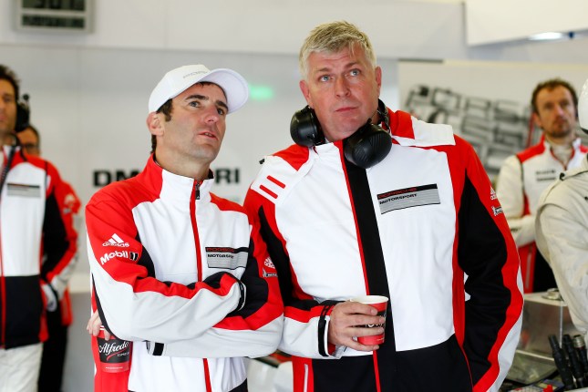 Porsche Team: Romain Dumas, Wolfgang Hatz (Vorstand Forschung und Entwicklung Porsche AG)
