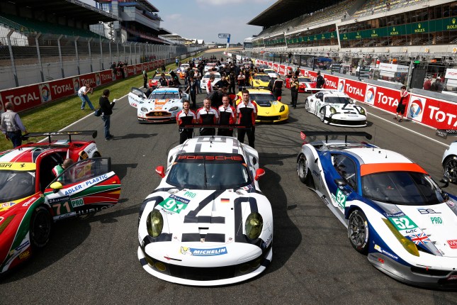 Porsche 911 RSR, Porsche Team Manthey: Patrick Pilet, Joerg Bergmeister, Nick Tandy
