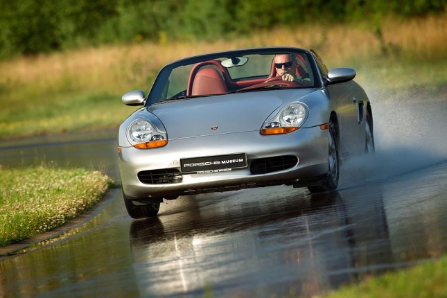 Tyre tests for classic Porsche cars: first generation Boxster (1996)