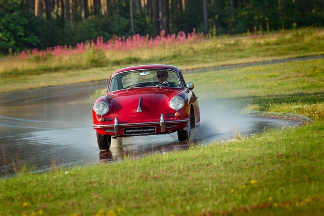 Tyre tests for classic Porsche cars: 356 B 1600 Super 90 (1963)