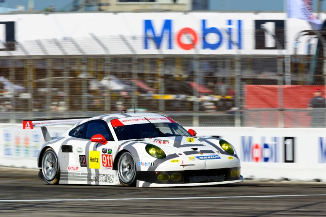 Porsche 911 RSR (#911), Porsche North America: Richard Lietz, Patrick Pilet, Nick Tandy